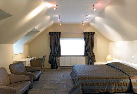 Hotel Salons De Vrede Ichtegem Esterno foto